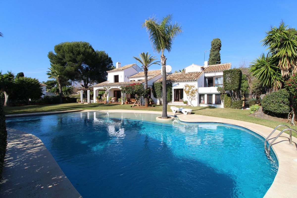 Detached Villa In New Golden Mile, Costa Del Sol, Spain