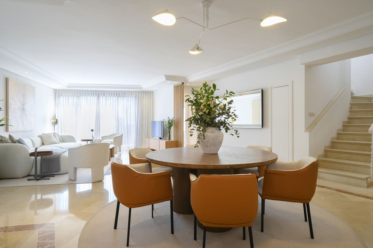 Penthouse In Estepona, Costa Del Sol, Spain