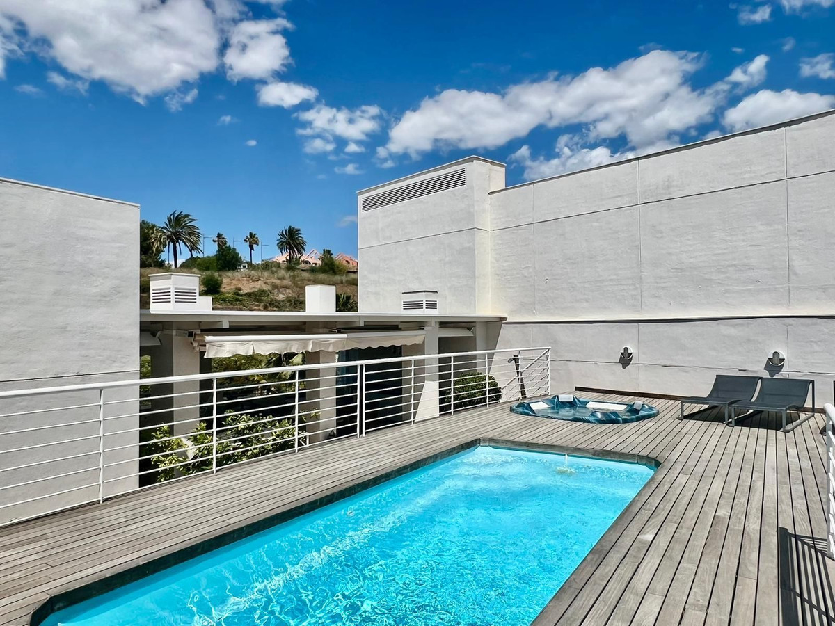 Penthouse Duplex In Nueva Andalucía, Costa Del Sol, Spain