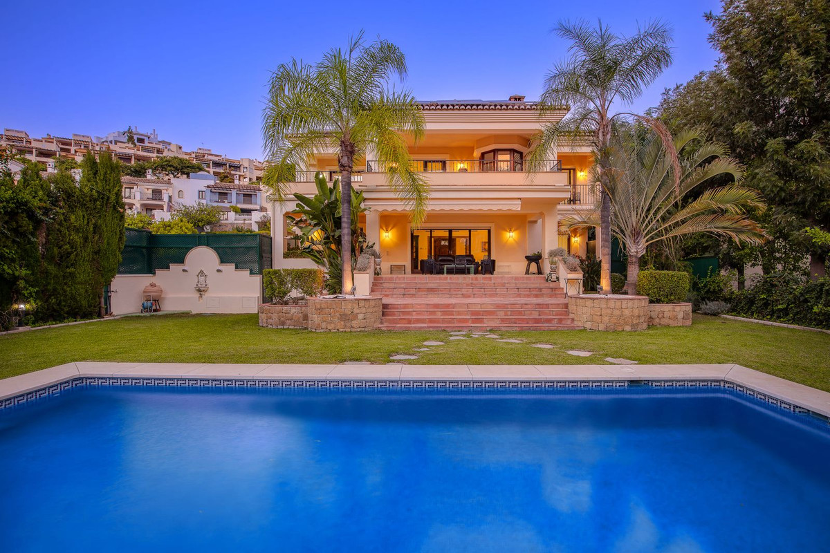 Detached Villa In Los Arqueros, Costa Del Sol, Spain