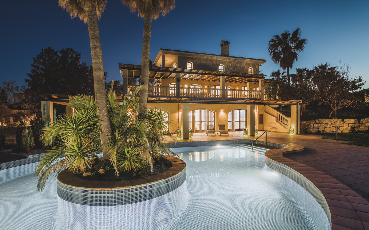 Detached Villa In Estepona, Costa Del Sol, Spain