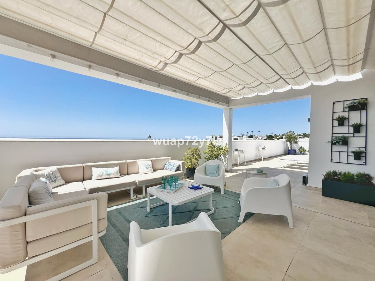 Penthouse In Estepona, Costa Del Sol, Spain