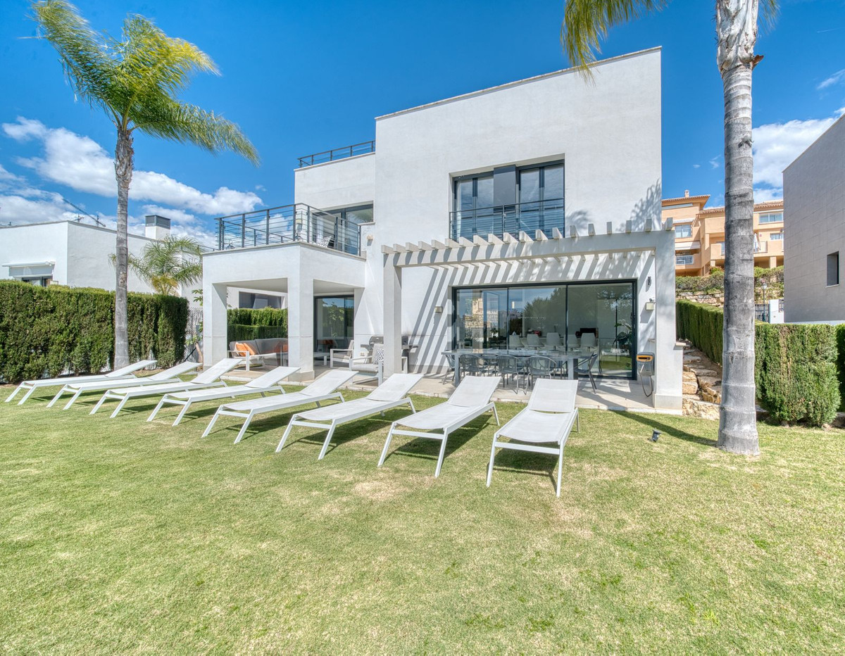 Detached Villa In Estepona, Costa Del Sol, Spain