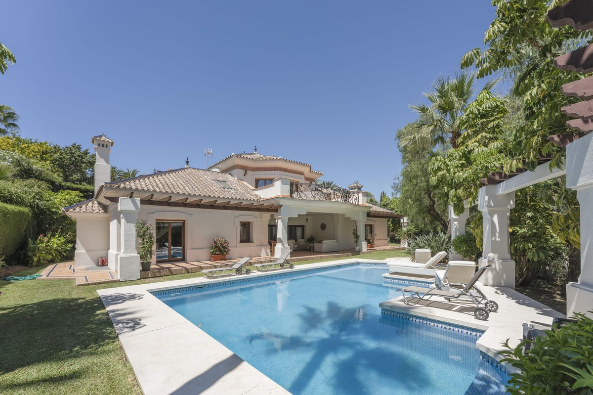 Detached Villa In Nueva Andalucía, Costa Del Sol, Spain