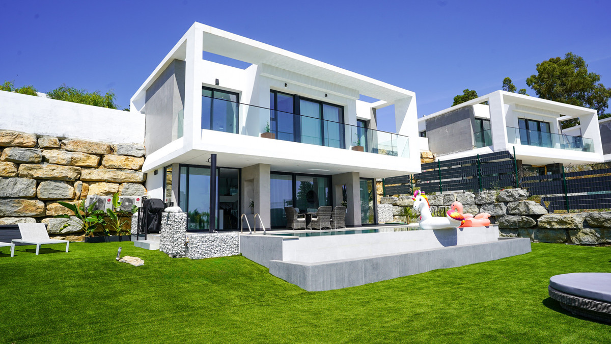 Detached Villa In Estepona, Costa Del Sol, Spain