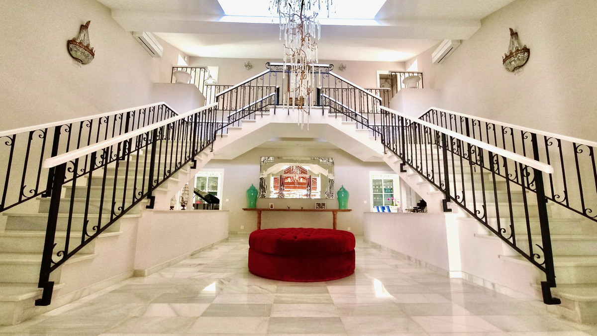 Detached Villa In El Paraiso, Costa Del Sol, Spain