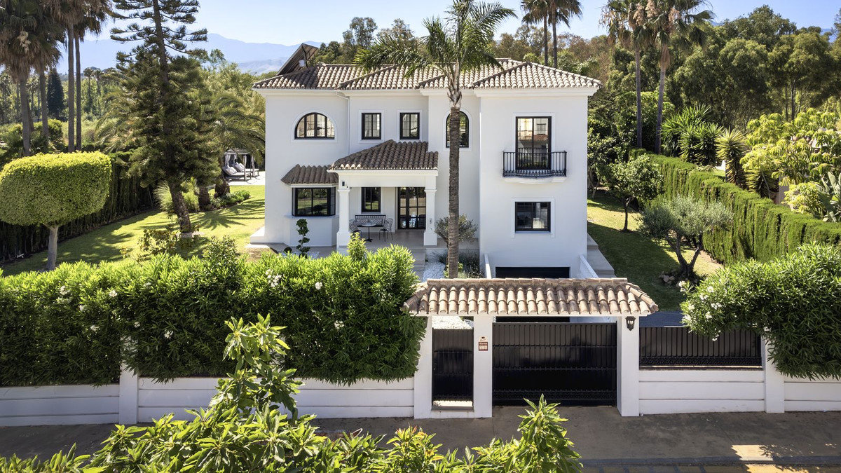 Detached Villa In Estepona, Costa Del Sol, Spain
