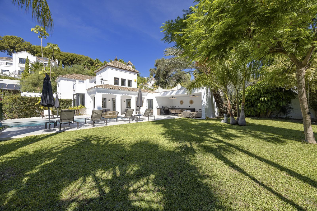 Detached Villa In El Paraiso, Costa Del Sol, Spain