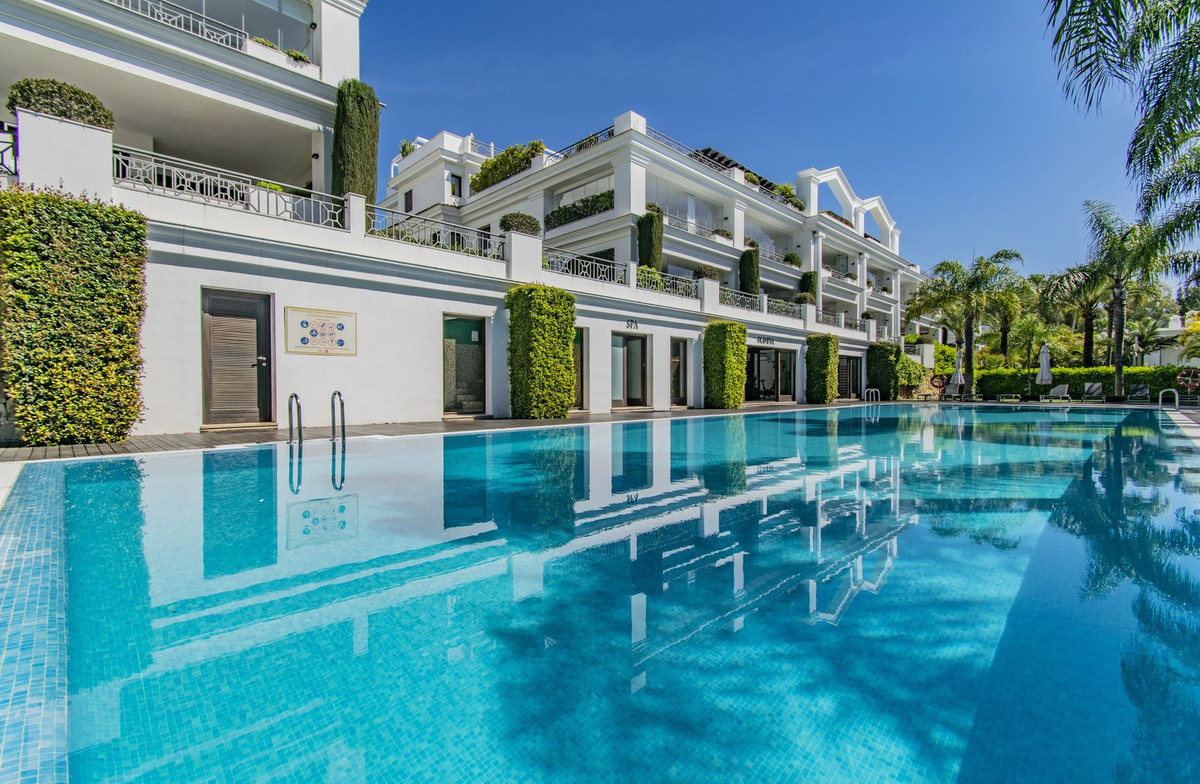 Penthouse In Estepona, Costa Del Sol, Spain