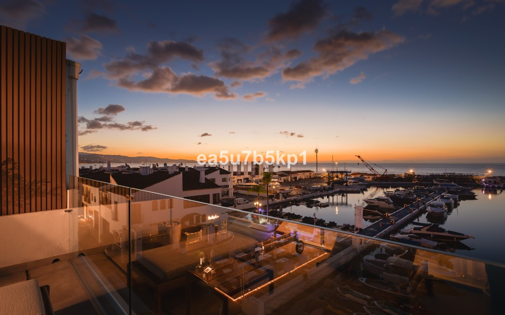 Penthouse In Puerto Banús, Costa Del Sol, Spain