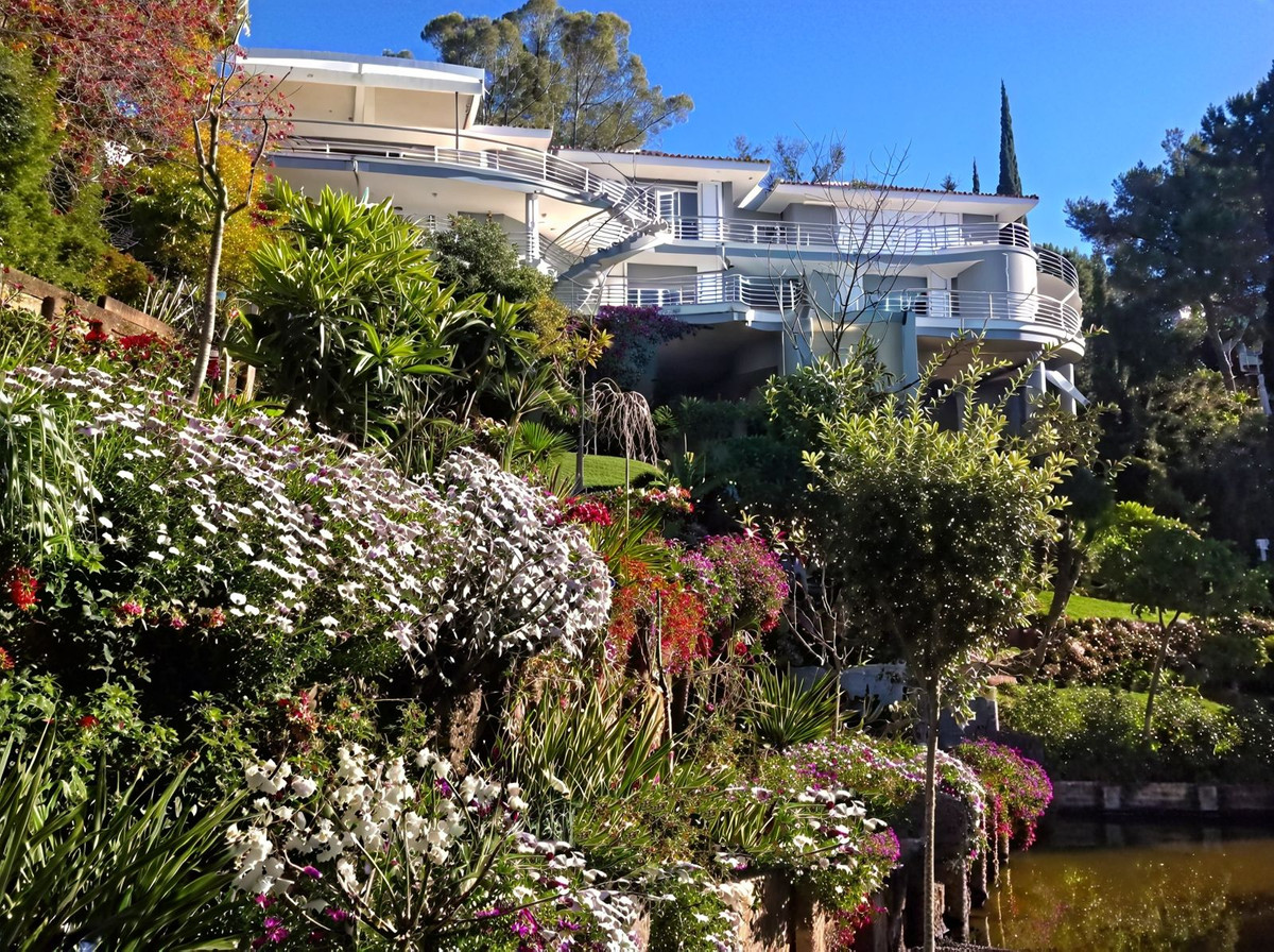 Detached Villa In El Madroñal, Costa Del Sol, Spain
