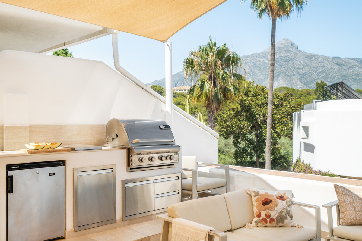 Townhouse In Nueva Andalucía, Costa Del Sol, Spain