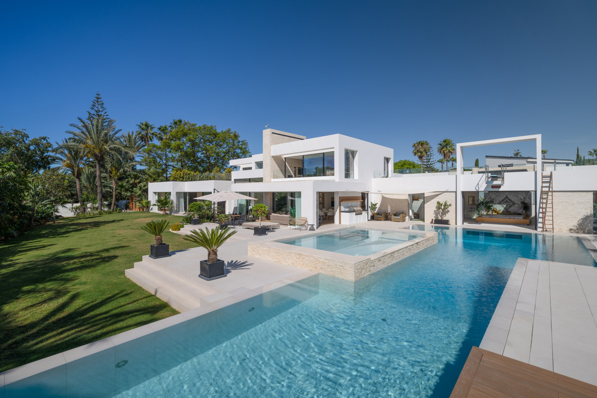 Detached Villa In El Paraiso, Costa Del Sol, Spain