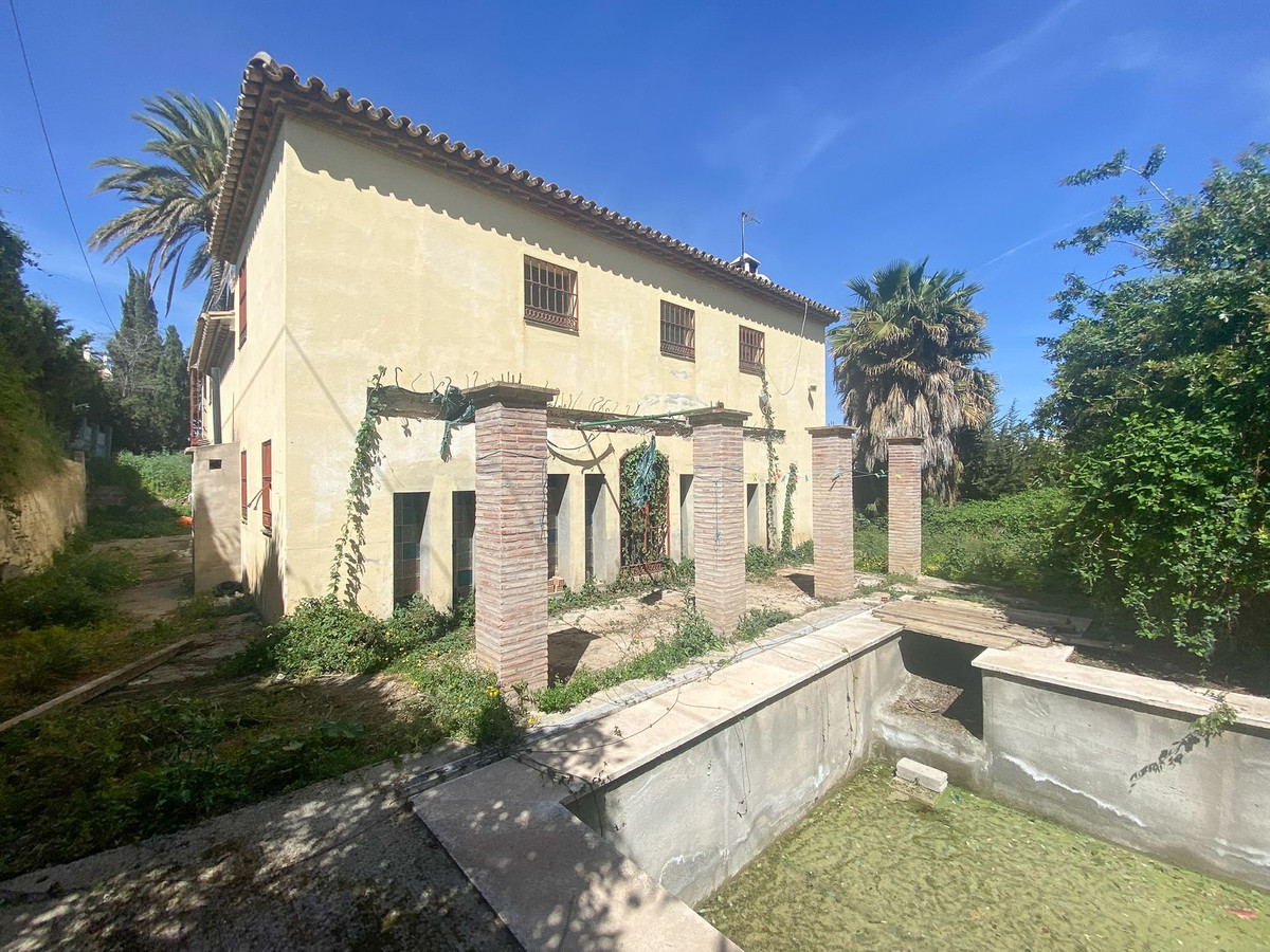 Detached Villa In Nueva Andalucía, Costa Del Sol, Spain