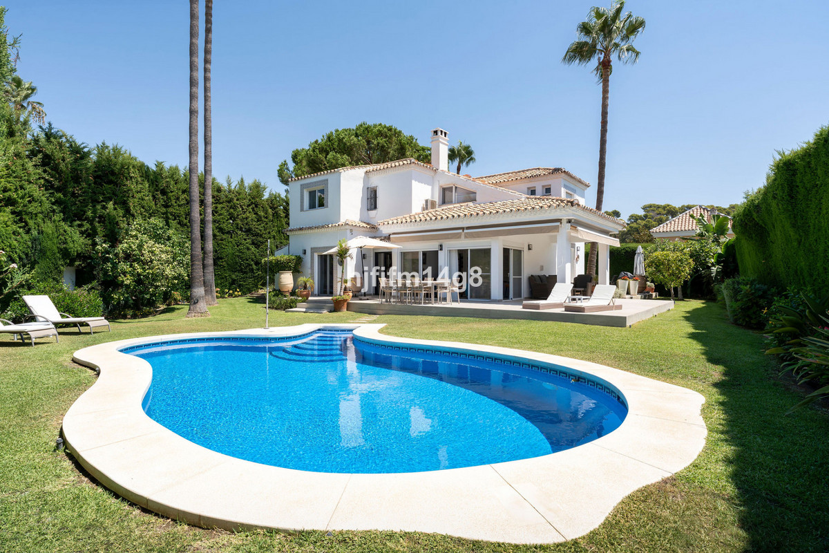 Detached Villa In Nueva Andalucía, Costa Del Sol, Spain
