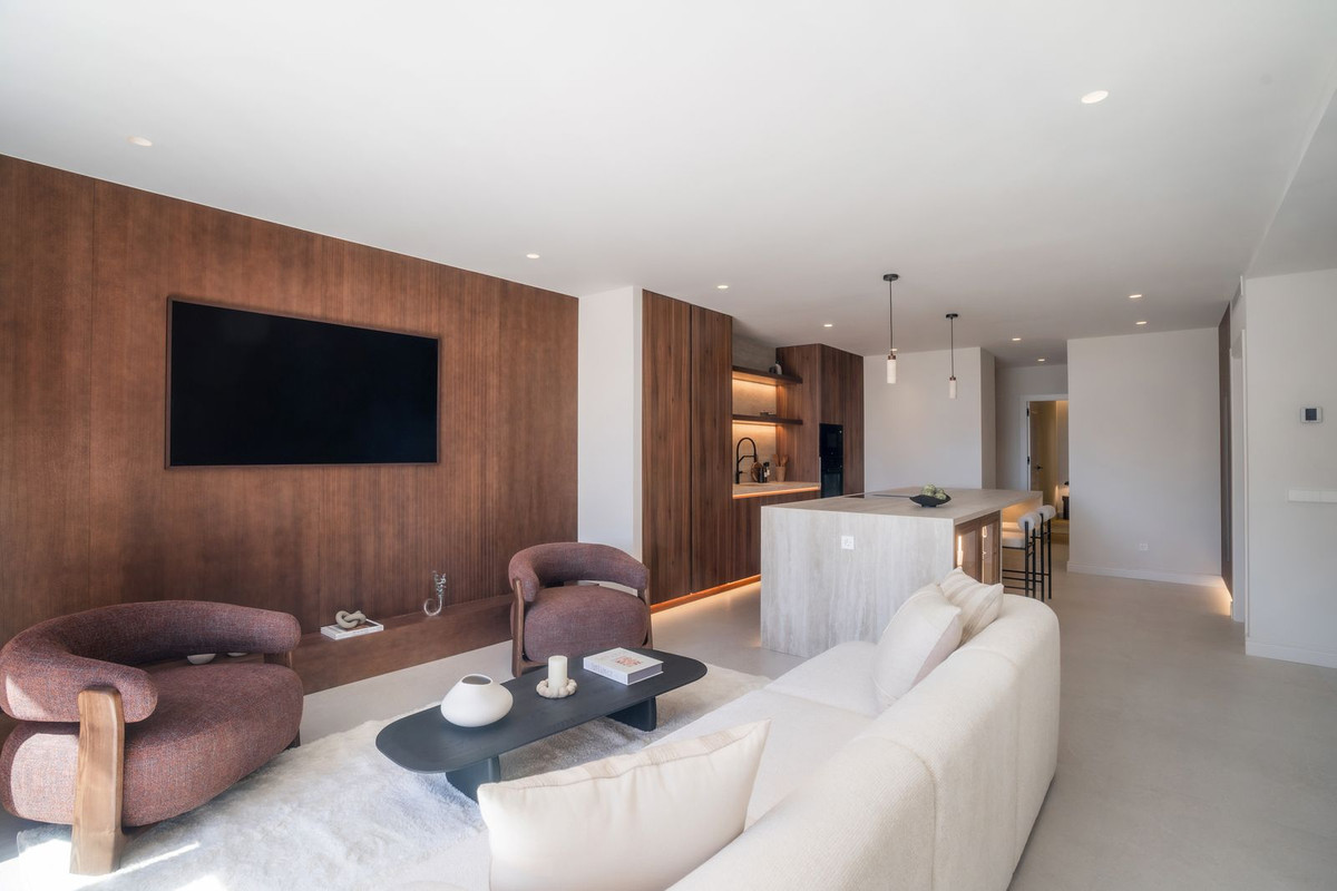 Penthouse Duplex In Nueva Andalucía, Costa Del Sol, Spain