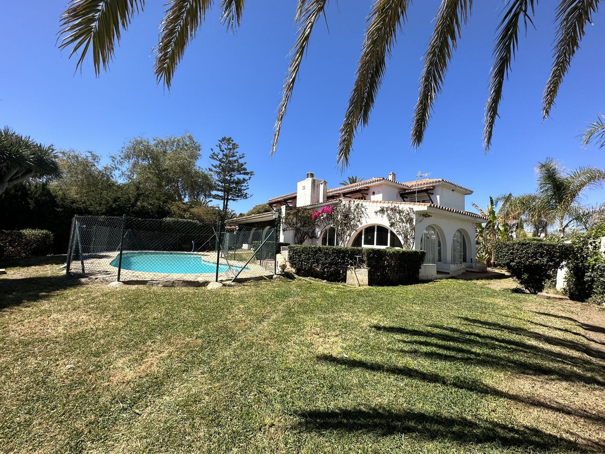 Detached Villa In Estepona, Costa Del Sol, Spain