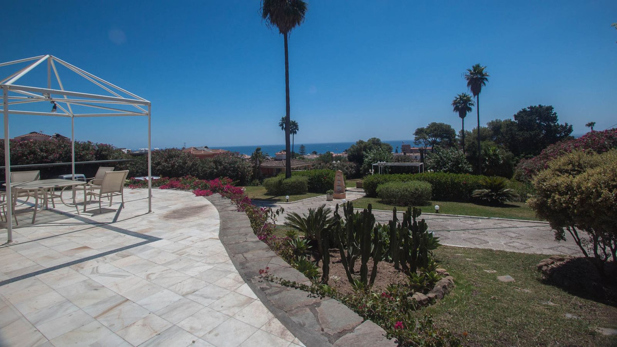 Detached Villa In Estepona, Costa Del Sol, Spain
