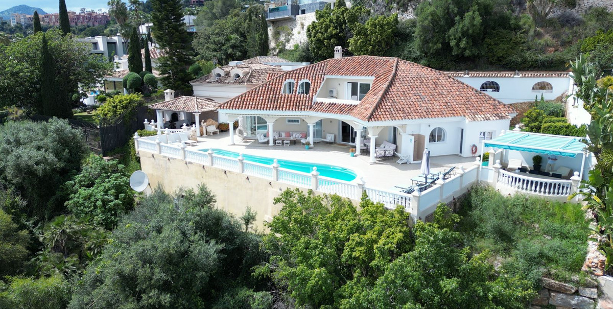 Detached Villa In La Quinta, Costa Del Sol, Spain