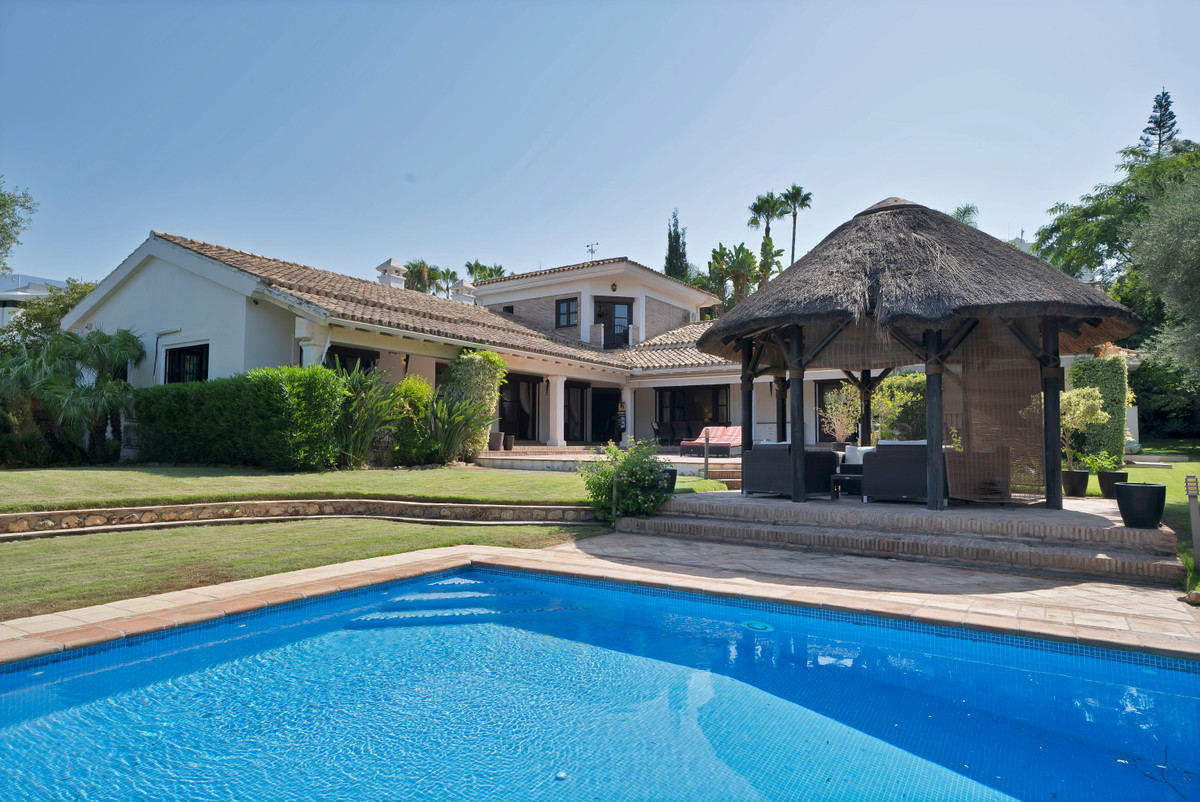 Detached Villa In Estepona, Costa Del Sol, Spain