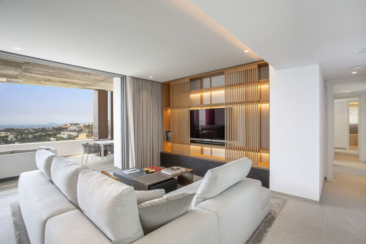 Penthouse In La Quinta, Costa Del Sol, Spain