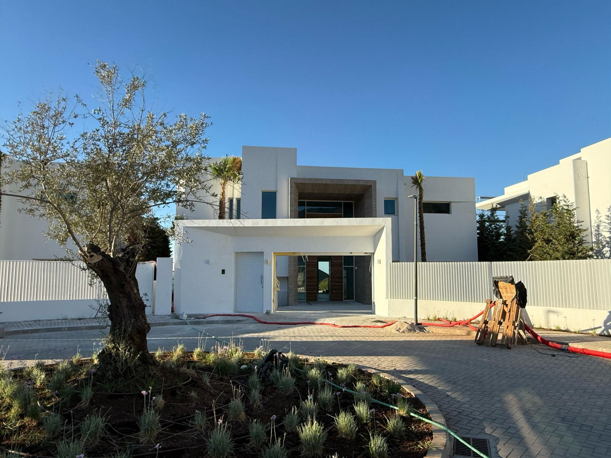Detached Villa In Marbella, Costa Del Sol, Spain
