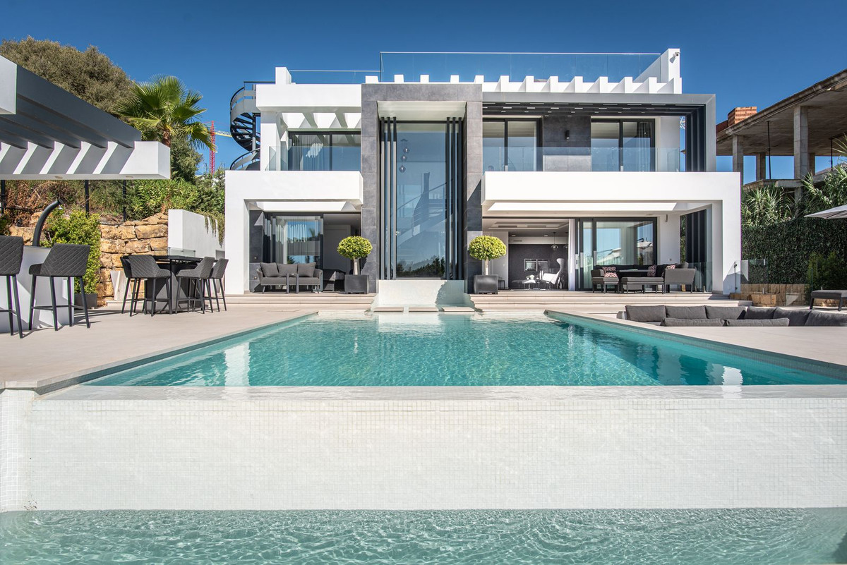 Detached Villa In Estepona, Costa Del Sol, Spain