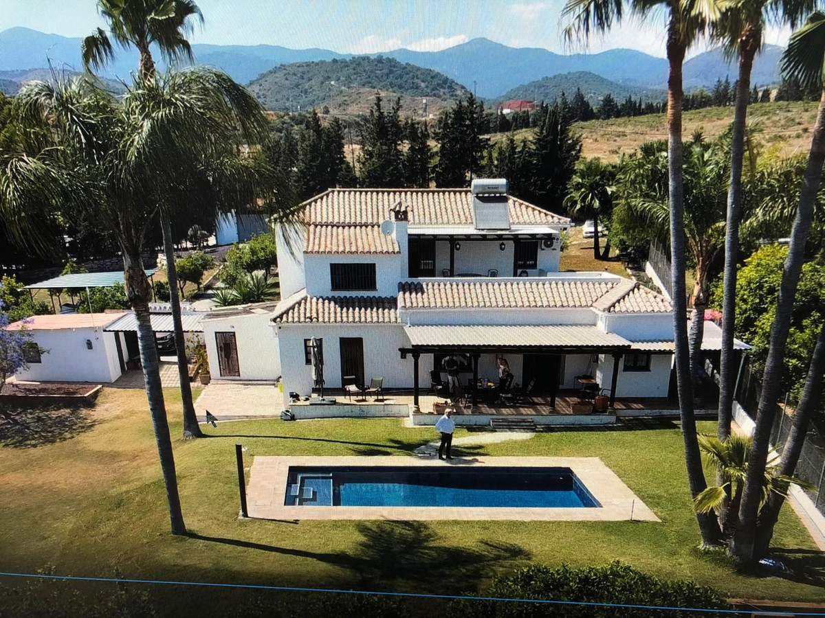 Finca – Cortijo In Estepona, Costa Del Sol, Spain