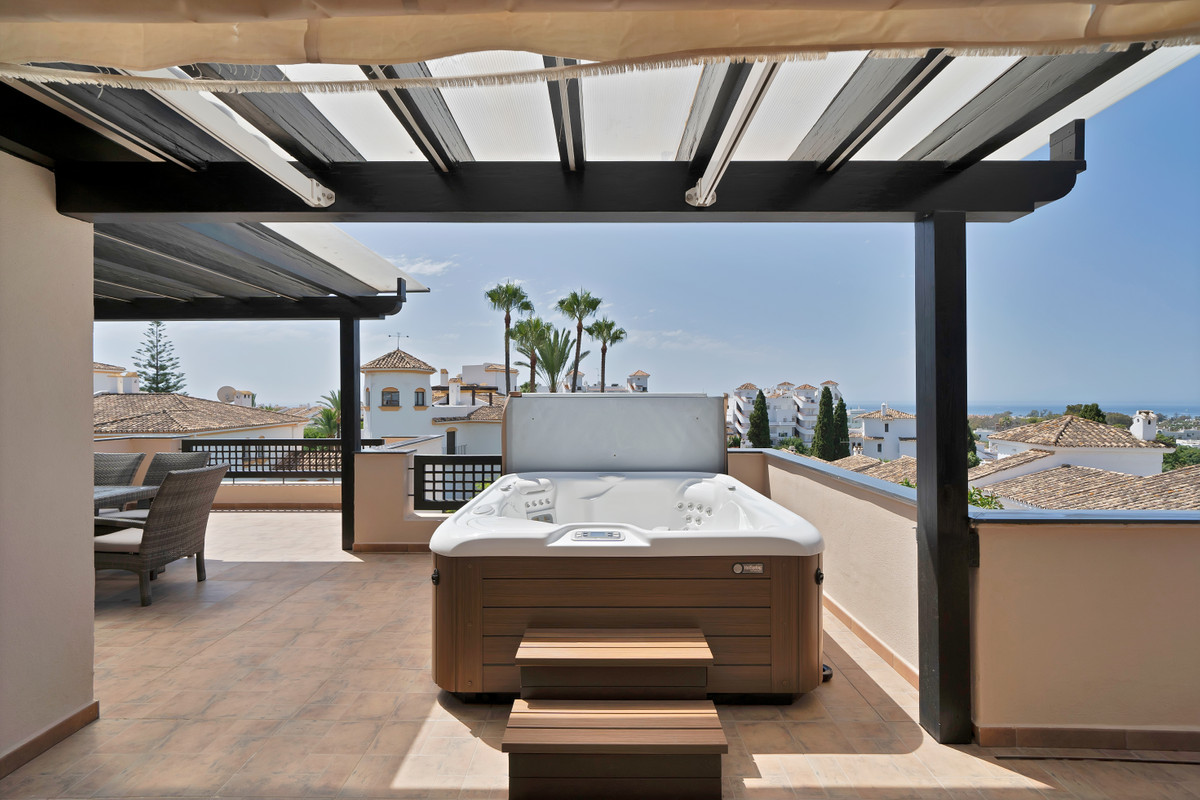 Penthouse In Nueva Andalucía, Costa Del Sol, Spain