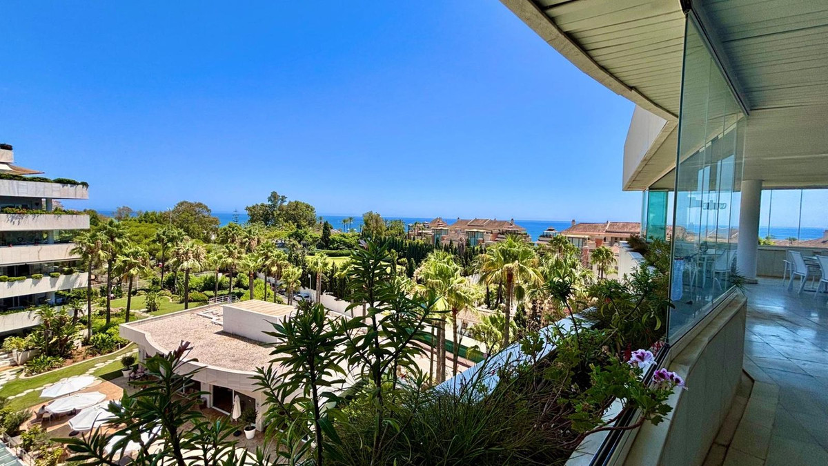 Middle Floor Apartment In Marbella, Costa Del Sol, Spain