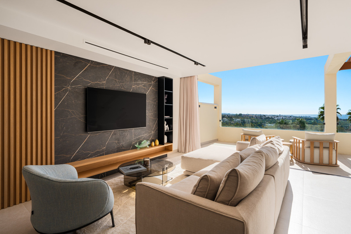 Middle Floor Apartment In Nueva Andalucía, Costa Del Sol, Spain