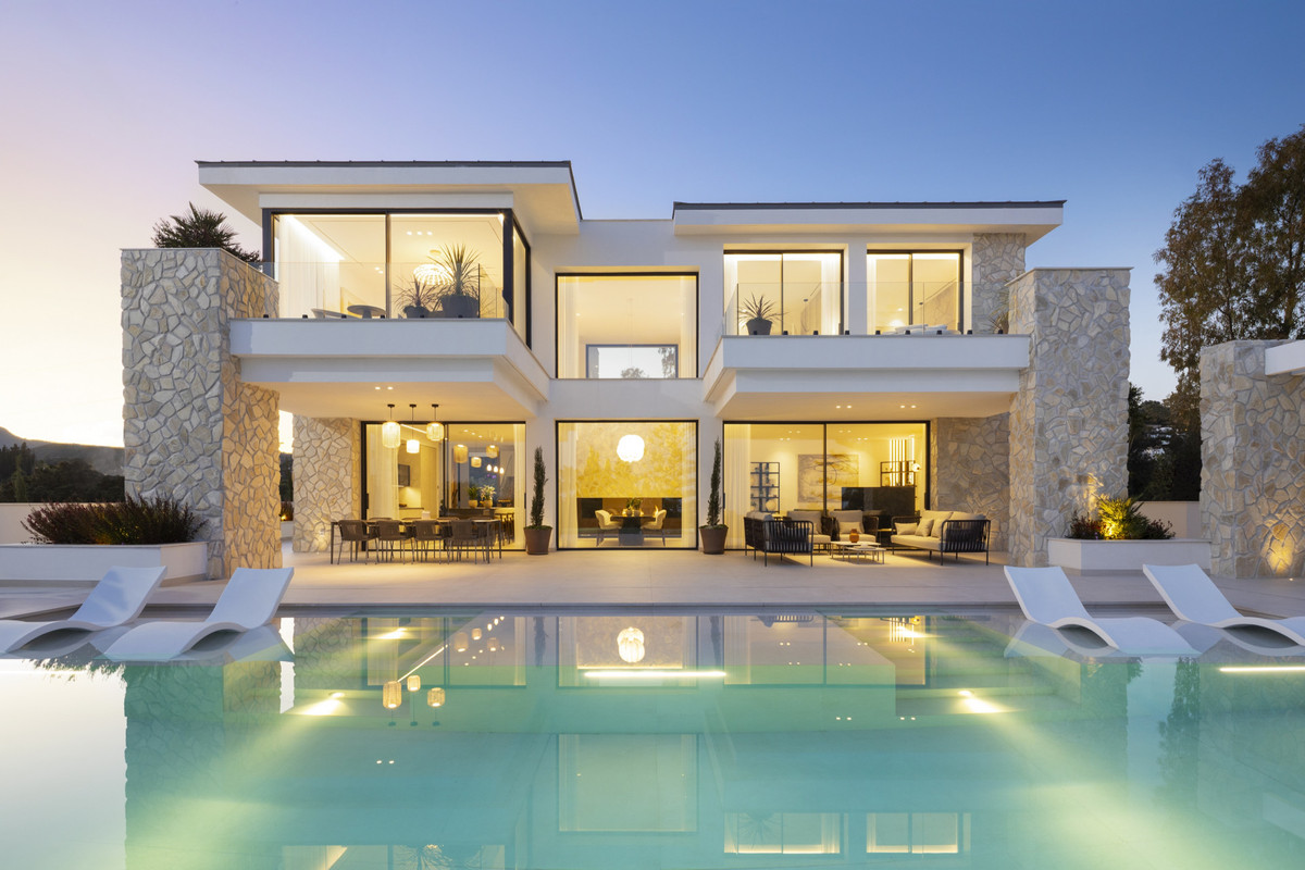 Detached Villa In La Quinta, Costa Del Sol, Spain