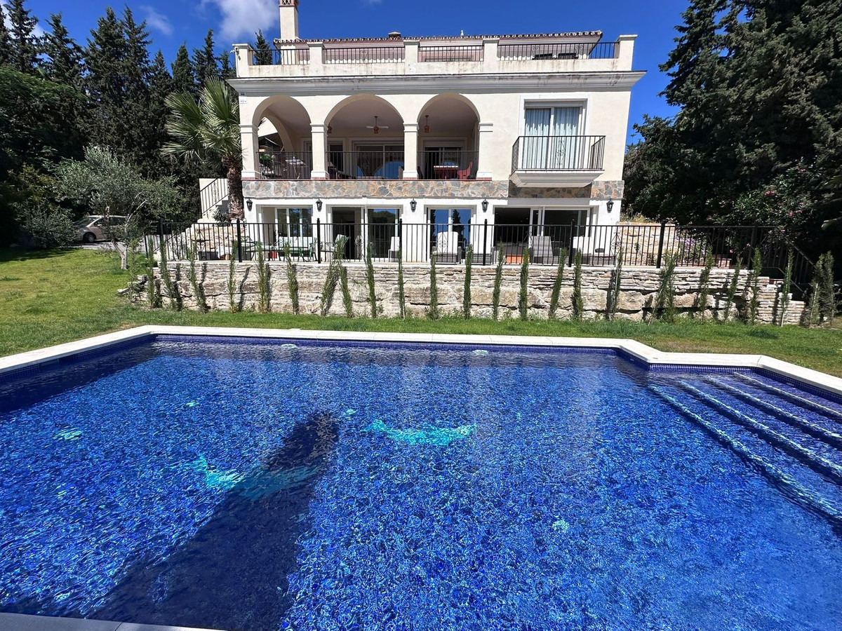 Detached Villa In Nueva Andalucía, Costa Del Sol, Spain