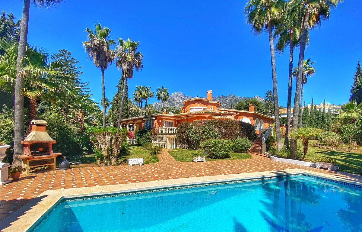 Detached Villa In Nagüeles, Costa Del Sol, Spain
