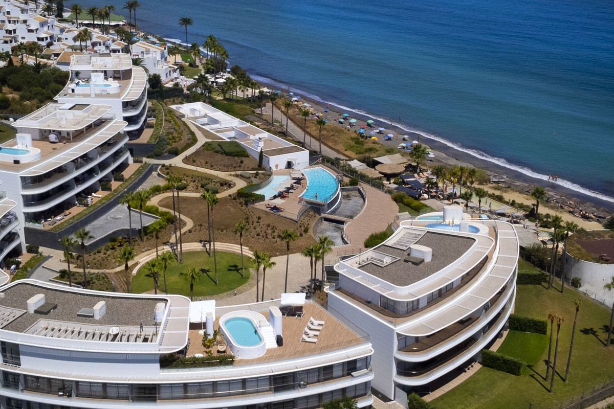 Penthouse In Estepona, Costa Del Sol, Spain