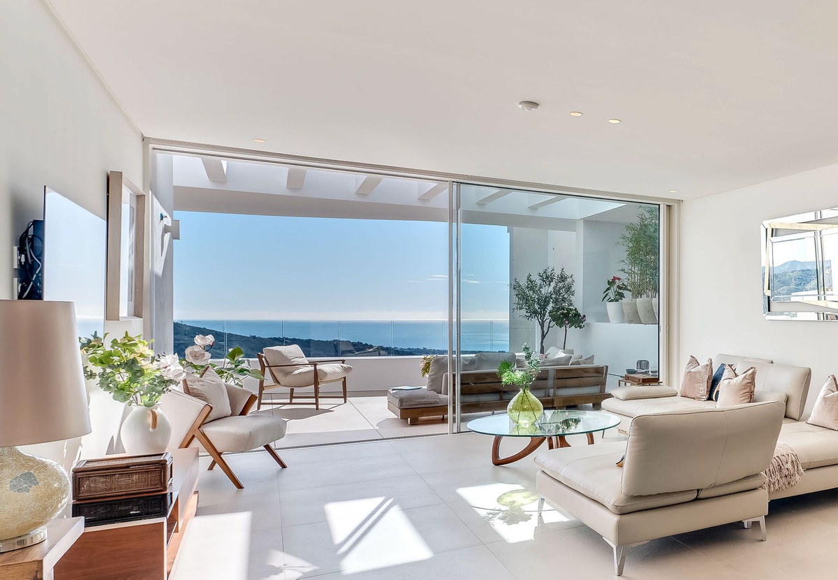 Middle Floor Apartment In Ojén, Costa Del Sol, Spain