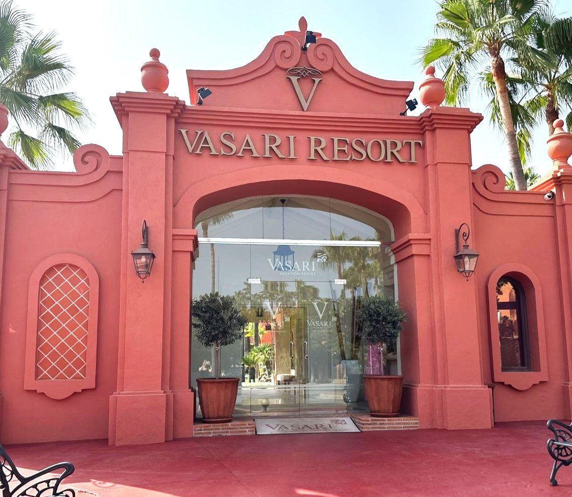 Middle Floor Apartment In Puerto Banús, Costa Del Sol, Spain