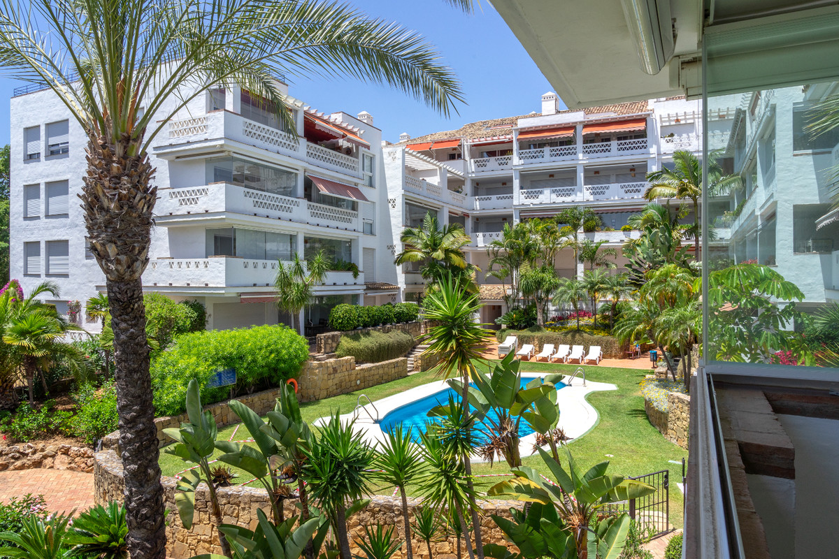 Middle Floor Apartment In The Golden Mile, Costa Del Sol, Spain