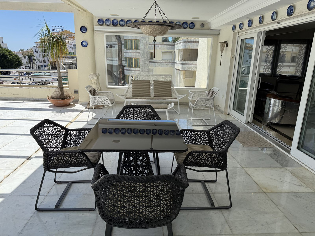 Middle Floor Apartment In Puerto Banús, Costa Del Sol, Spain