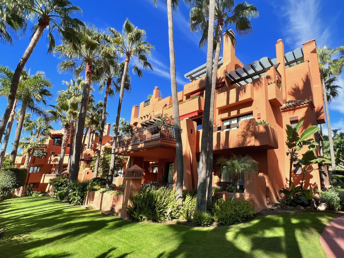 Penthouse Duplex In Nueva Andalucía, Costa Del Sol, Spain