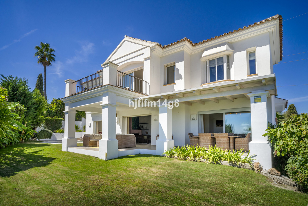 Detached Villa In Nueva Andalucía, Costa Del Sol, Spain