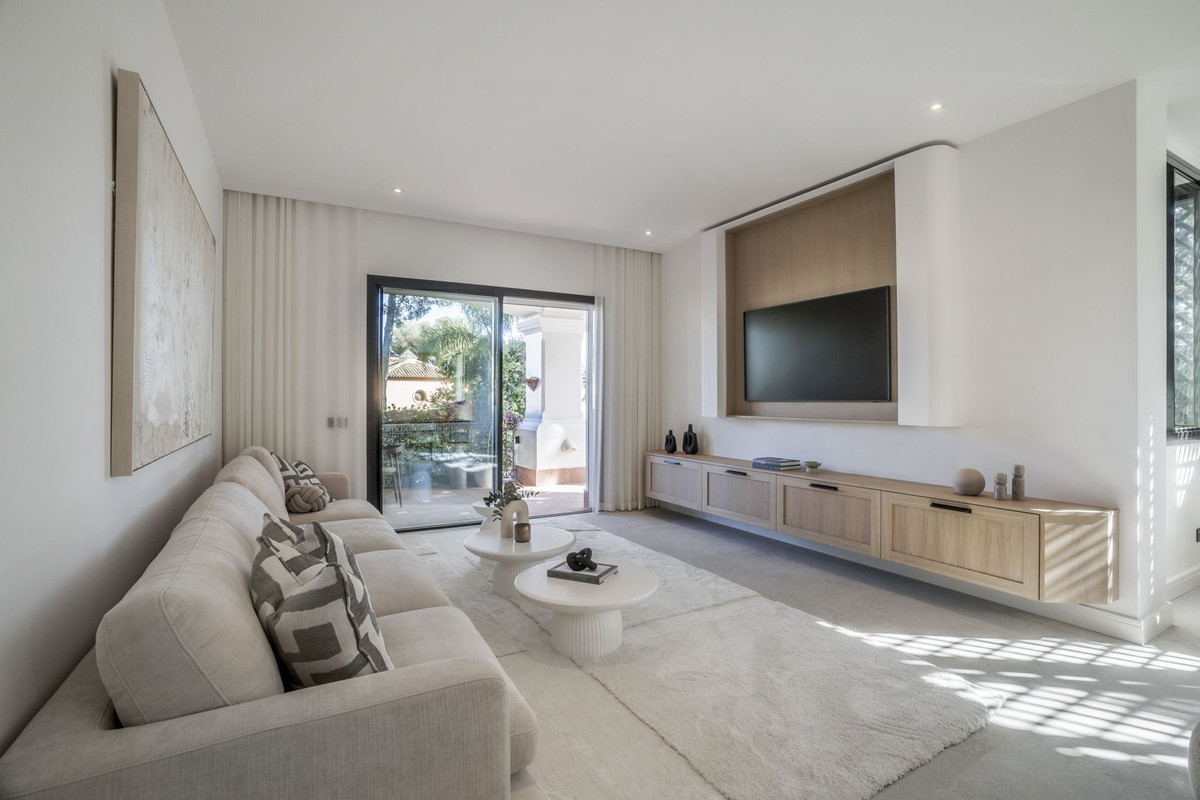 Ground Floor Apartment In The Golden Mile, Costa Del Sol, Spain