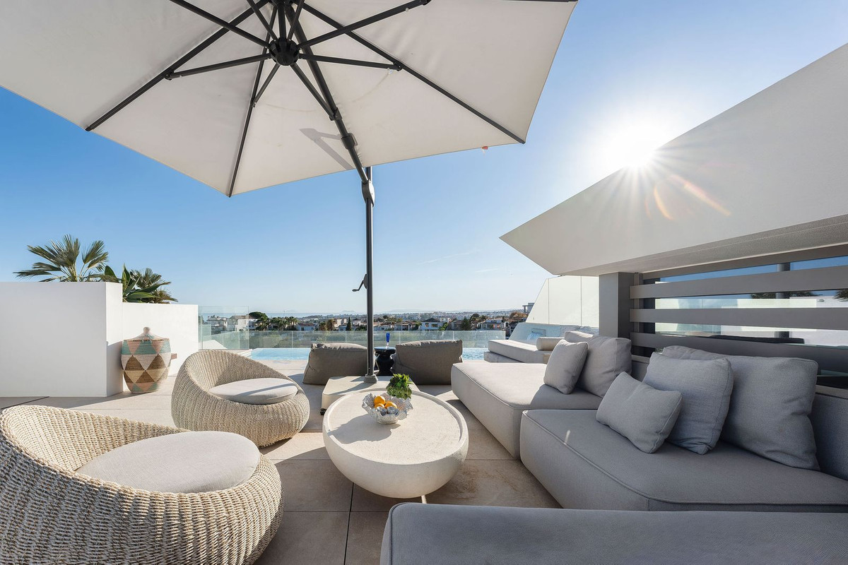 Semi-detached House In Nueva Andalucía, Costa Del Sol, Spain