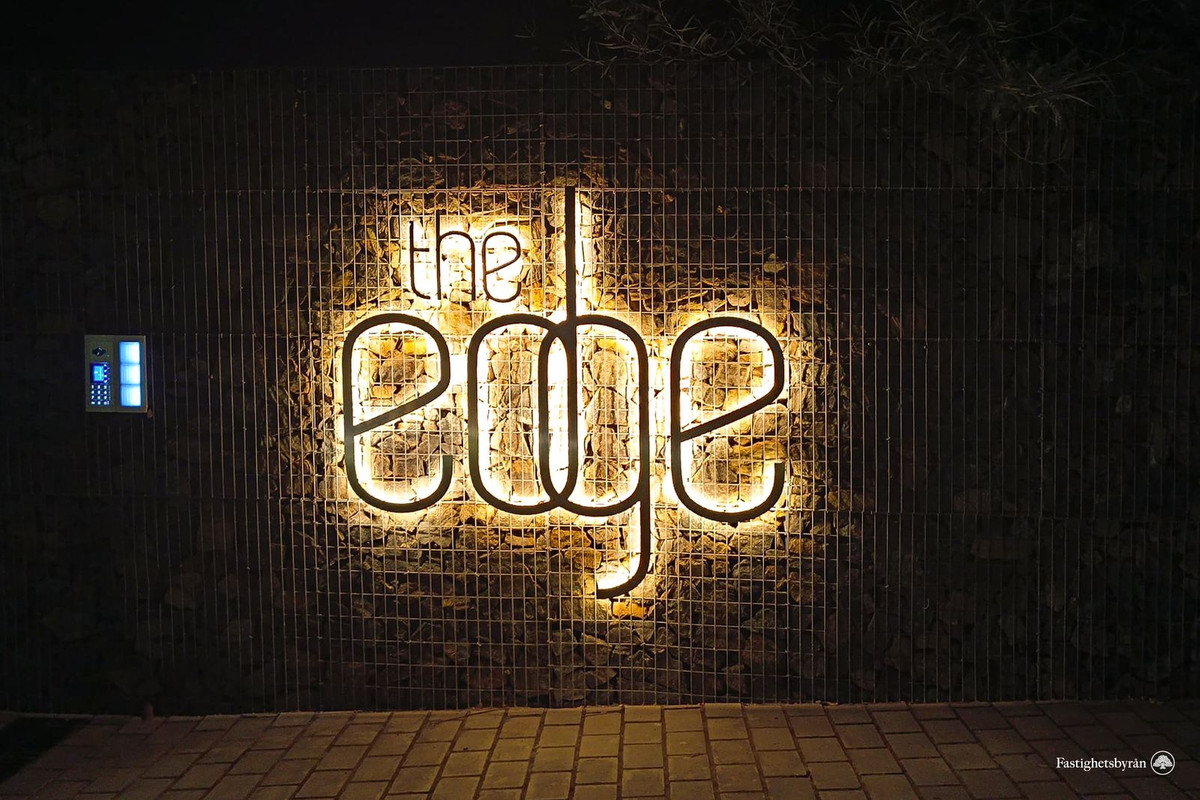 Middle Floor Apartment In Estepona, Costa Del Sol, Spain