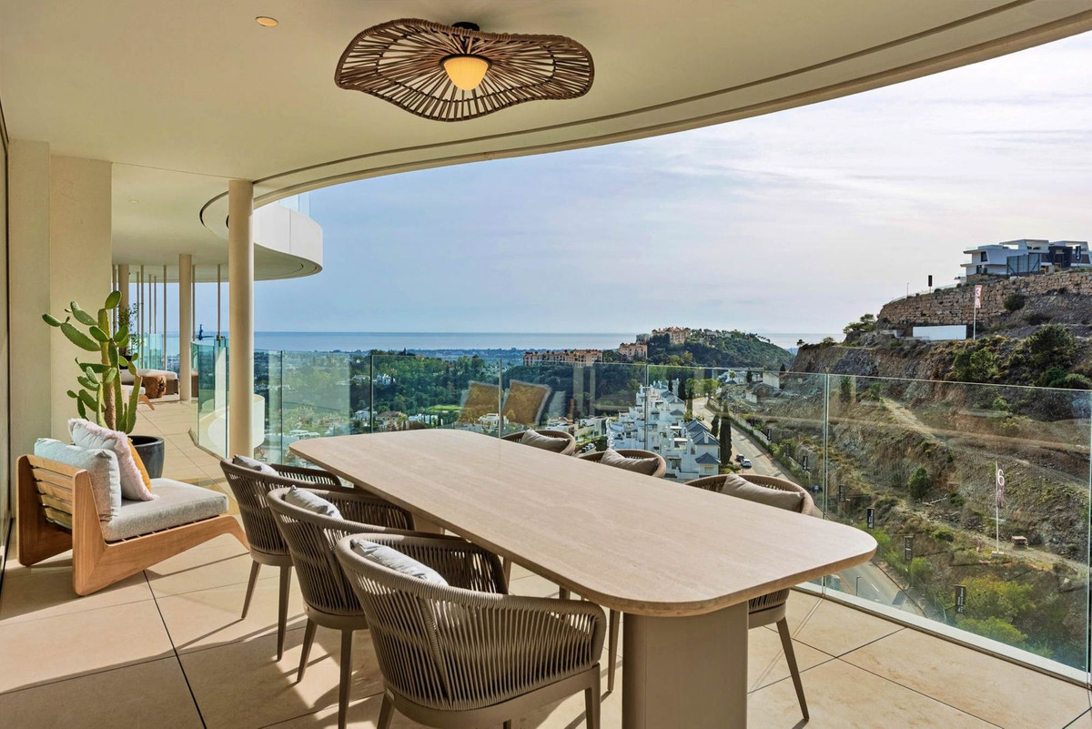 Ground Floor Apartment In Nueva Andalucía, Costa Del Sol, Spain