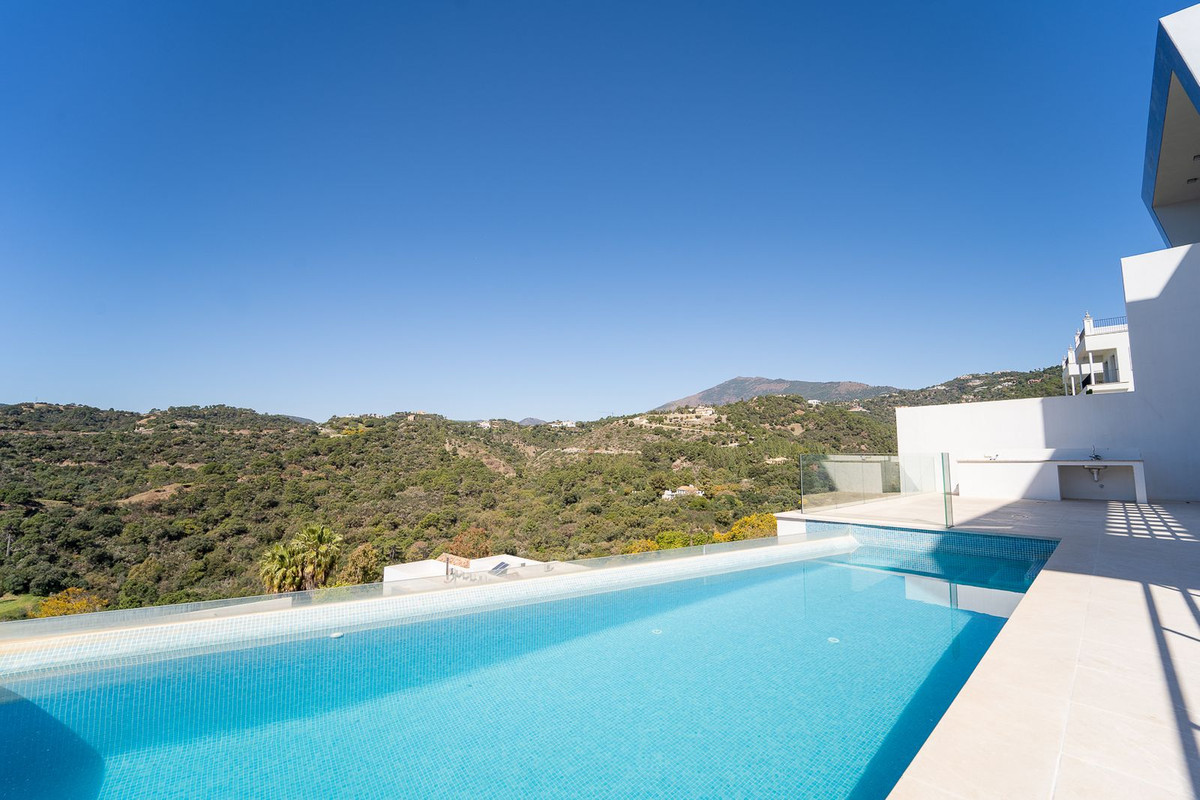 Detached Villa In Los Arqueros, Costa Del Sol, Spain