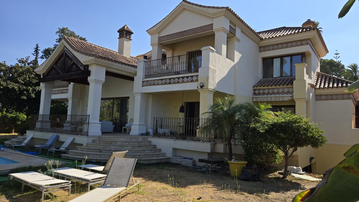 Detached Villa In El Paraiso, Costa Del Sol, Spain