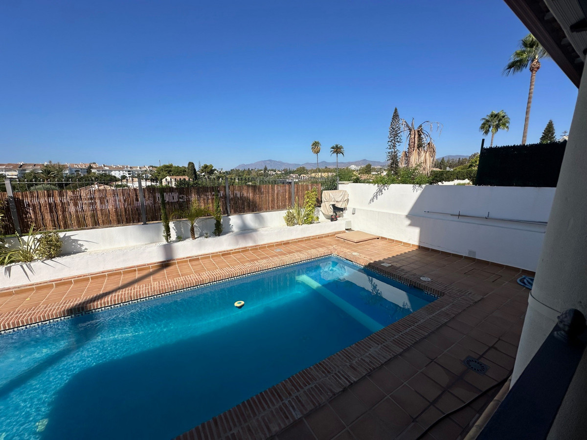 Detached Villa In San Pedro De Alcántara, Costa Del Sol, Spain