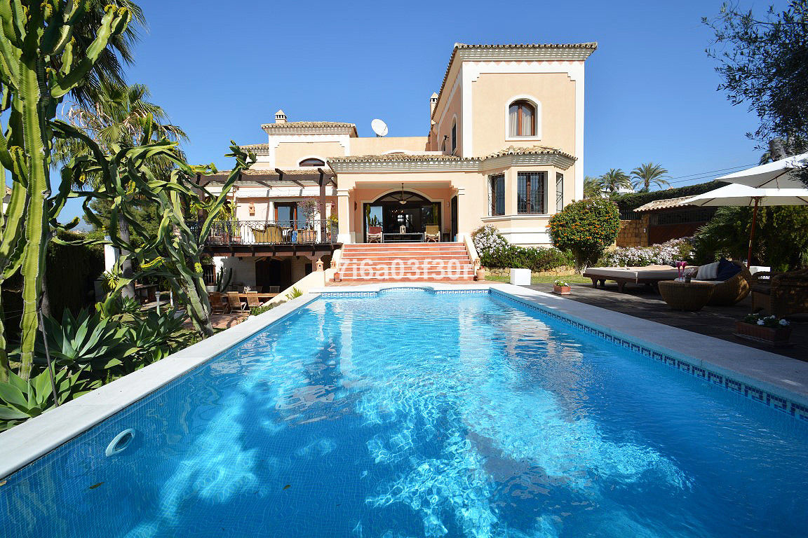 Detached Villa In Nueva Andalucía, Costa Del Sol, Spain