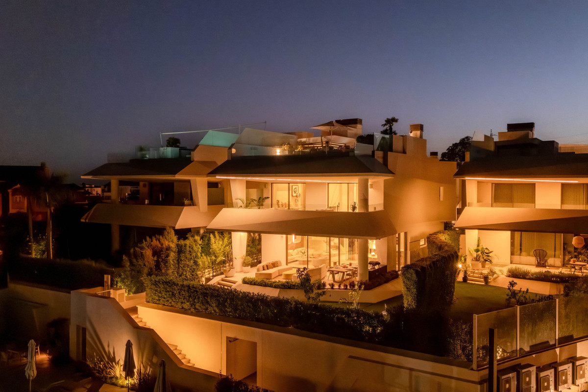 Detached Villa In Nueva Andalucía, Costa Del Sol, Spain